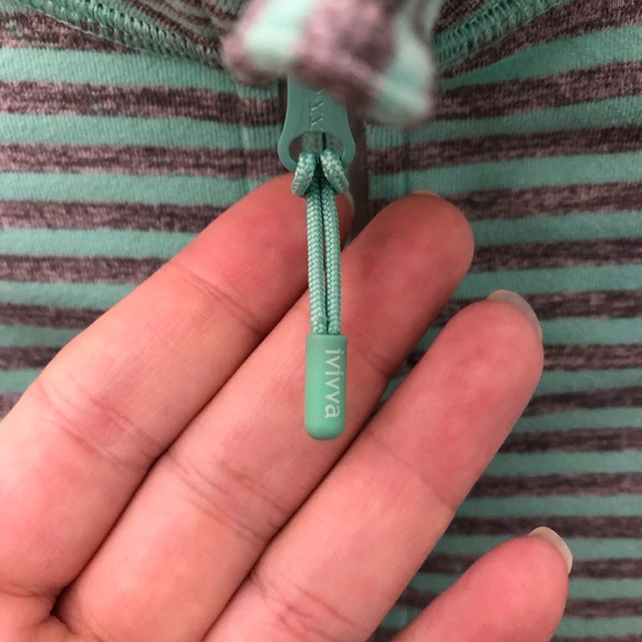 Ivivva girl’s partial zip long sleeve shirt - Picture 9 of 11